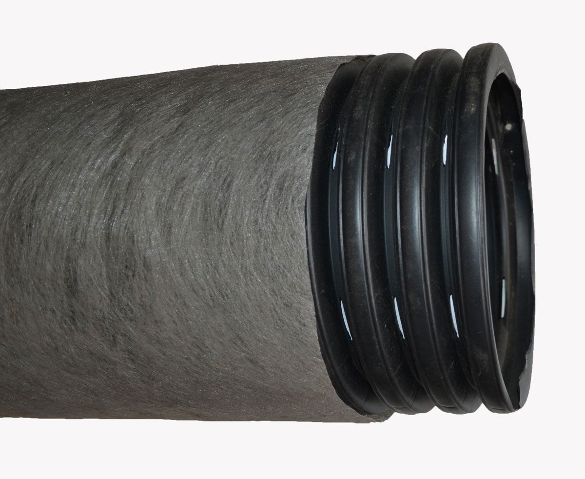Труба дренажная гофрированная в фильтре геотекстиль Typar однослойная SN 4 диаметр 110 мм